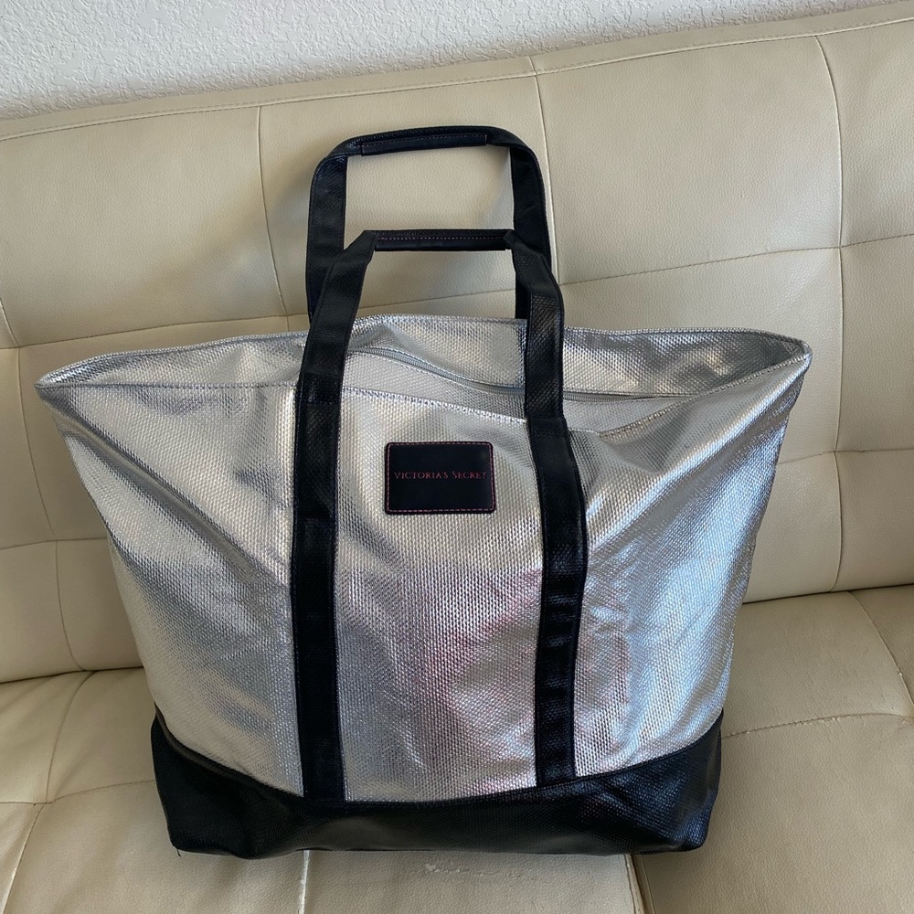 New! Rare vintage Victoria Secret bag
